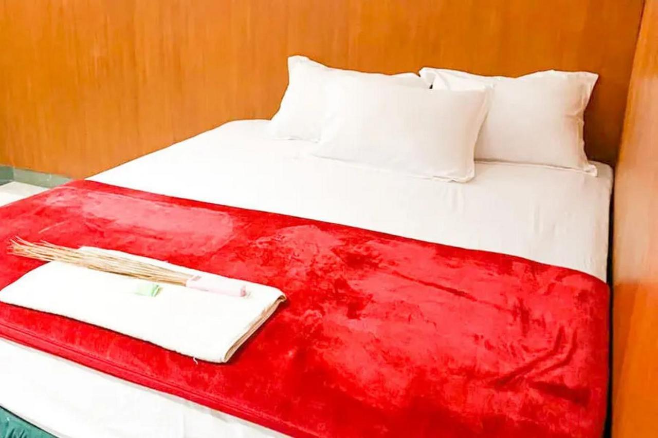 Hotel Shabine Rungkut Mitra Reddoorz Surabaya Exterior photo